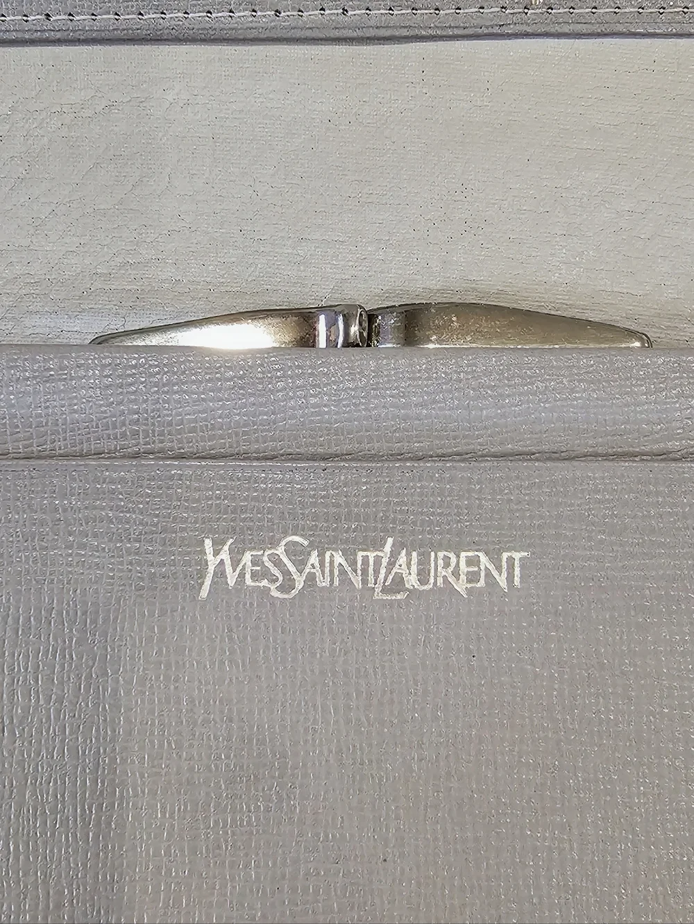 Yves Saint Laurent Tan Leather Vintage Continental Wallet with Gold Corners - Picture 8 of 12